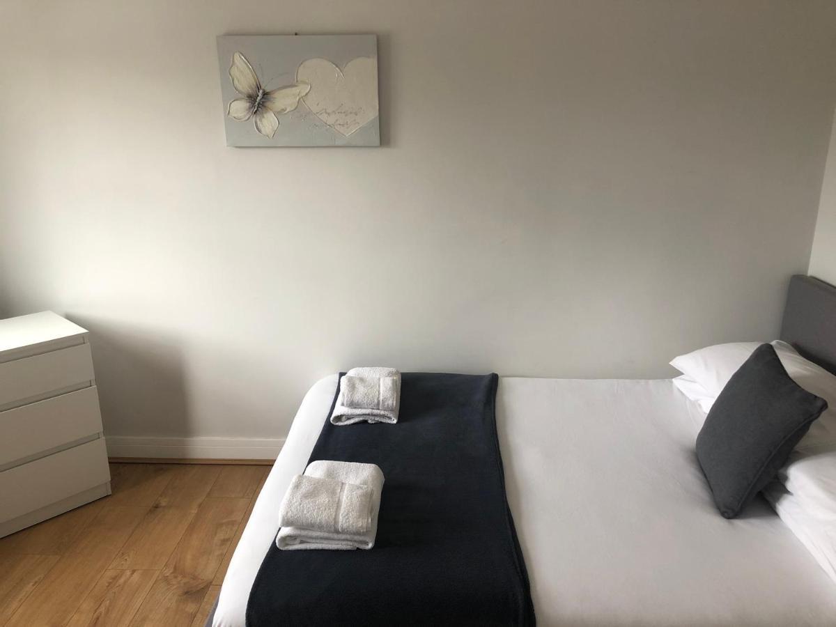 2 Bedroom Large First Floor Apartment With Free Parking Loughborough Exterior photo