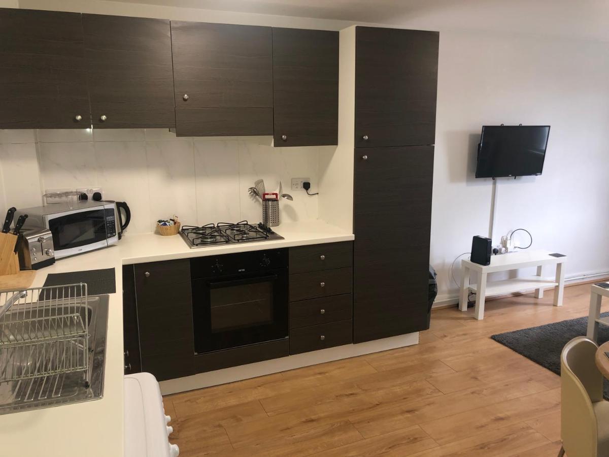 2 Bedroom Large First Floor Apartment With Free Parking Loughborough Exterior photo