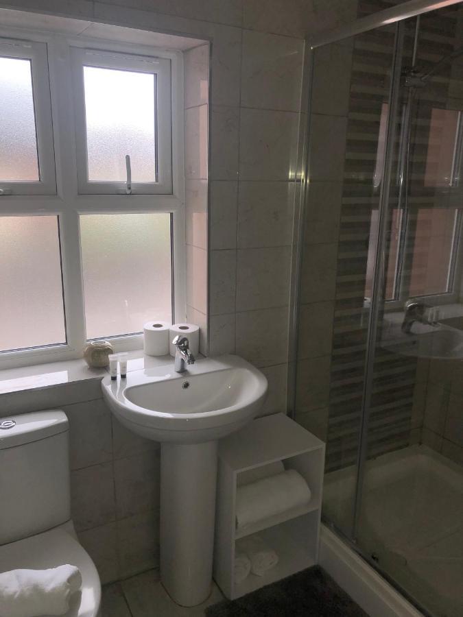 2 Bedroom Large First Floor Apartment With Free Parking Loughborough Exterior photo
